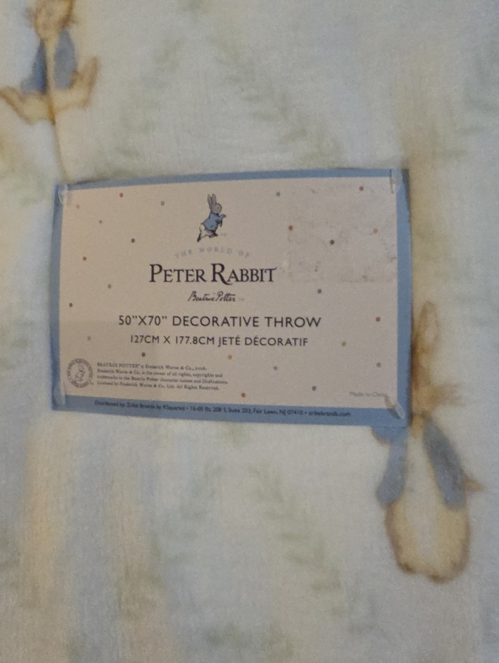 ​NWT Peter Rabbit Beatrix Potter 50x70 Plush Throw Green Lattice Vine